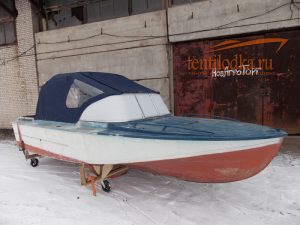 Ходовой тент на лодку Амур Д на стекло производства tentilodka.ru